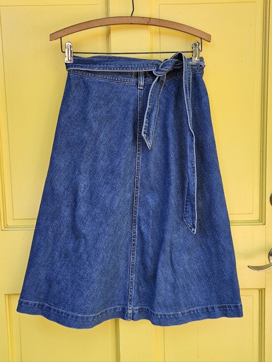 GAP Dresses & Skirts - GAP Denim 100% Cotton Wrap A-Line Midi Skirt Tie Waist XS Blue